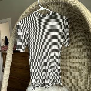 Olive stripe puff sleeve Tee. size medium. Smoke free. Worn once.
